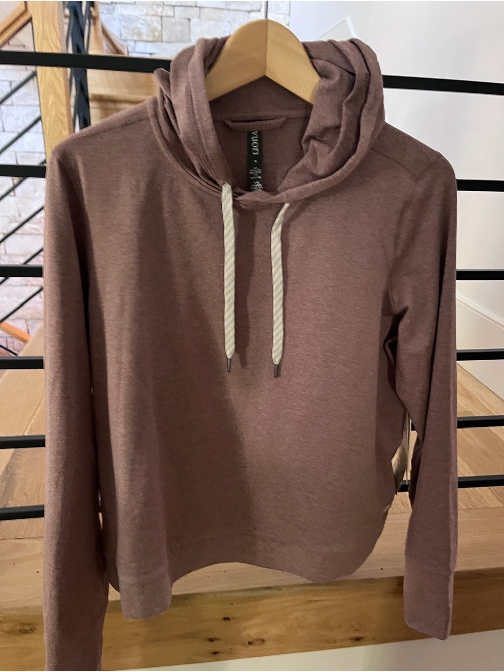 NWT Vuori Women's Raisin Drawstring Hoodie Top, Medium